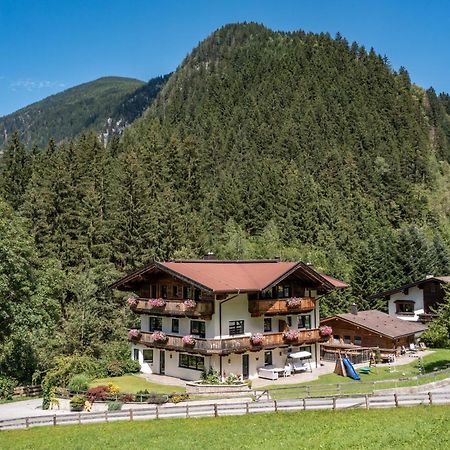 Landhaus Ifangl Mayrhofen Exteriör bild
