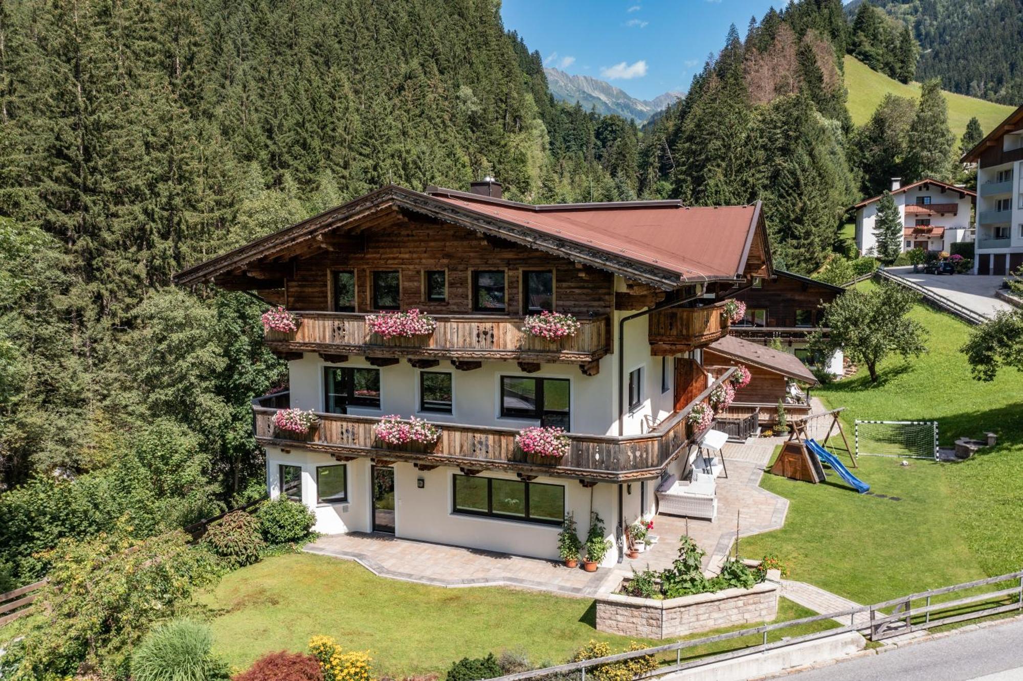 Landhaus Ifangl Mayrhofen Exteriör bild