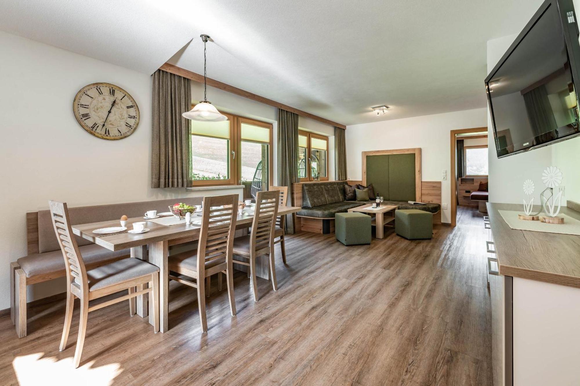 Landhaus Ifangl Mayrhofen Exteriör bild